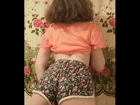 ❤️ Mozo sexy quitándose os calzóns ante a cámara Vídeo porno na pornografía gl.sexygirlspics.ru ﹏